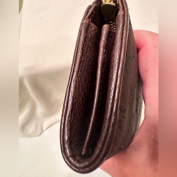 Gucci Guccisimo brown nylon monogram zippy wallet. Zipper is 3/4 around. - Picture 4 of 8